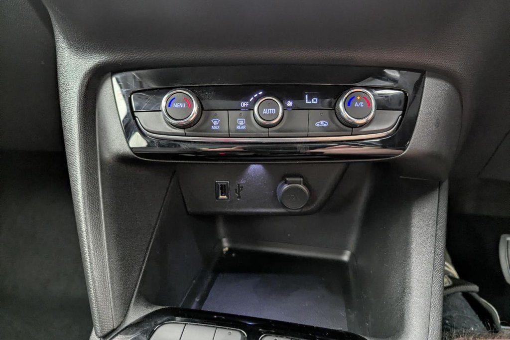 USED 2022 22 VAUXHALL Corsa Electric 50kWh SE Premium Hatchback 5dr Electric Auto (136 ps) Car Play, Sat Nav, Cruise