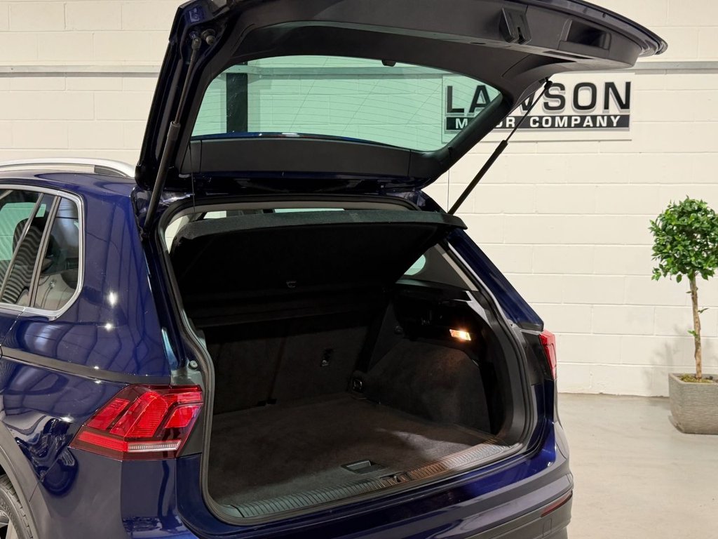 USED 2019 19 VOLKSWAGEN TIGUAN 2.0 TDI Match SUV 5dr Diesel Manual 4Motion Euro 6 (s/s) (150 ps) 