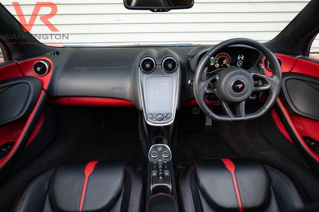 View our MCLAREN 570S