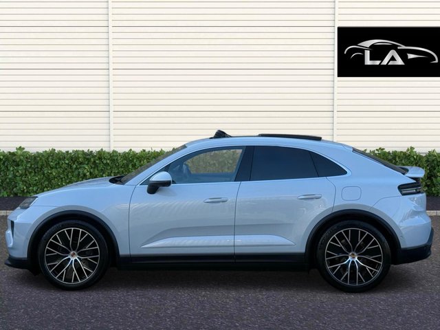 View our PORSCHE MACAN