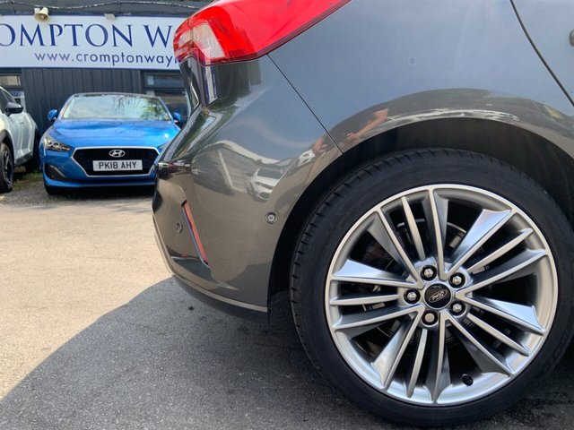 View our FORD FOCUS
