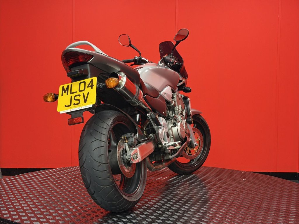 USED 2004 04 HONDA CB900F HORNET TRADE BIKES AT TRADE PRICES DELKEVIC TWIN EXHAUST