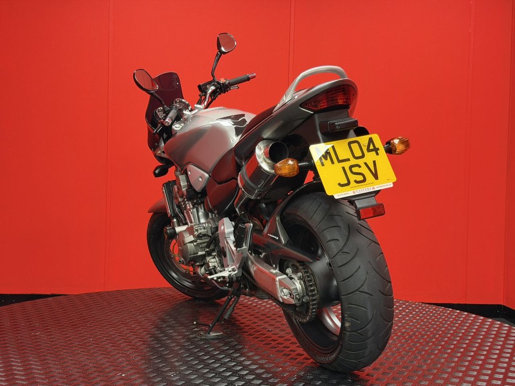 USED 2004 04 HONDA CB900F HORNET TRADE BIKES AT TRADE PRICES DELKEVIC TWIN EXHAUST