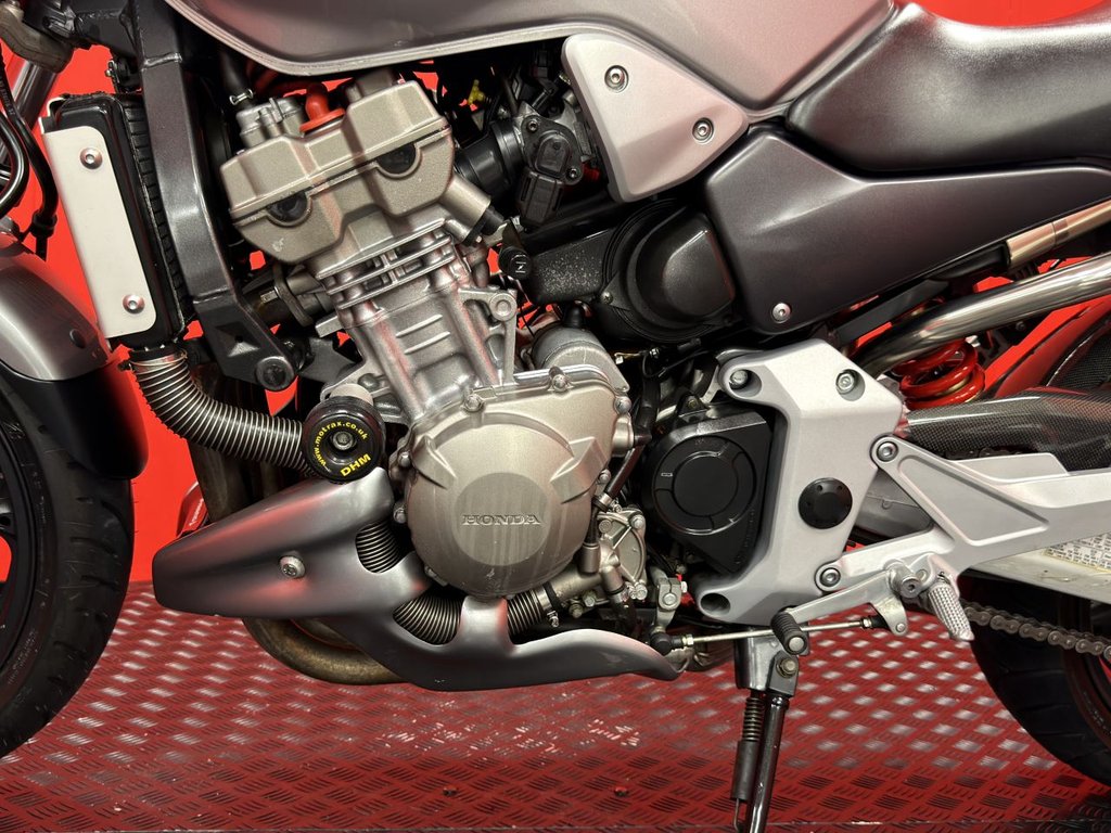 USED 2004 04 HONDA CB900F HORNET TRADE BIKES AT TRADE PRICES DELKEVIC TWIN EXHAUST