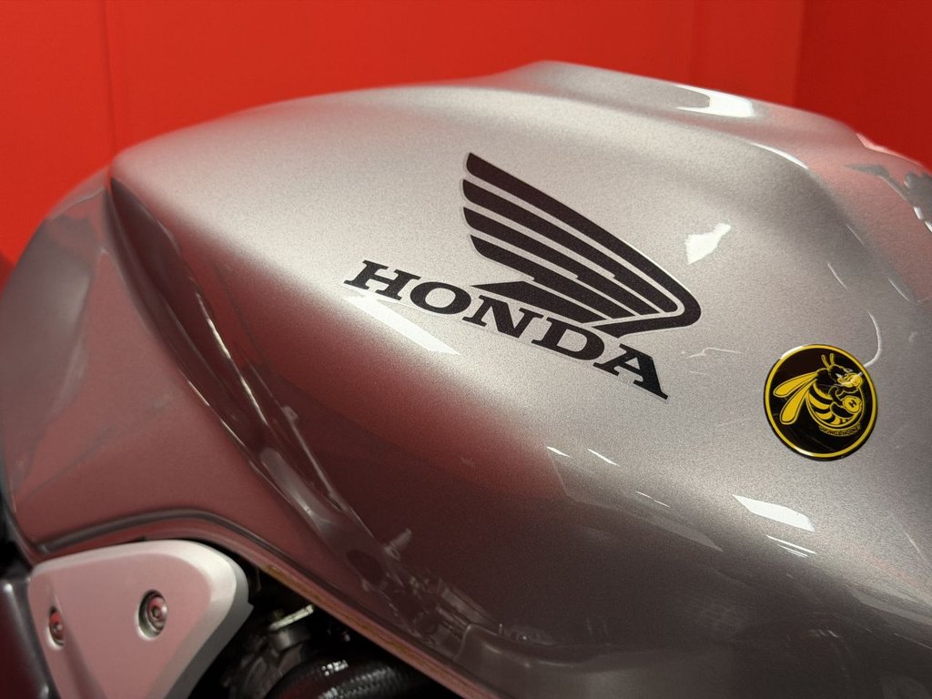 USED 2004 04 HONDA CB900F HORNET TRADE BIKES AT TRADE PRICES DELKEVIC TWIN EXHAUST