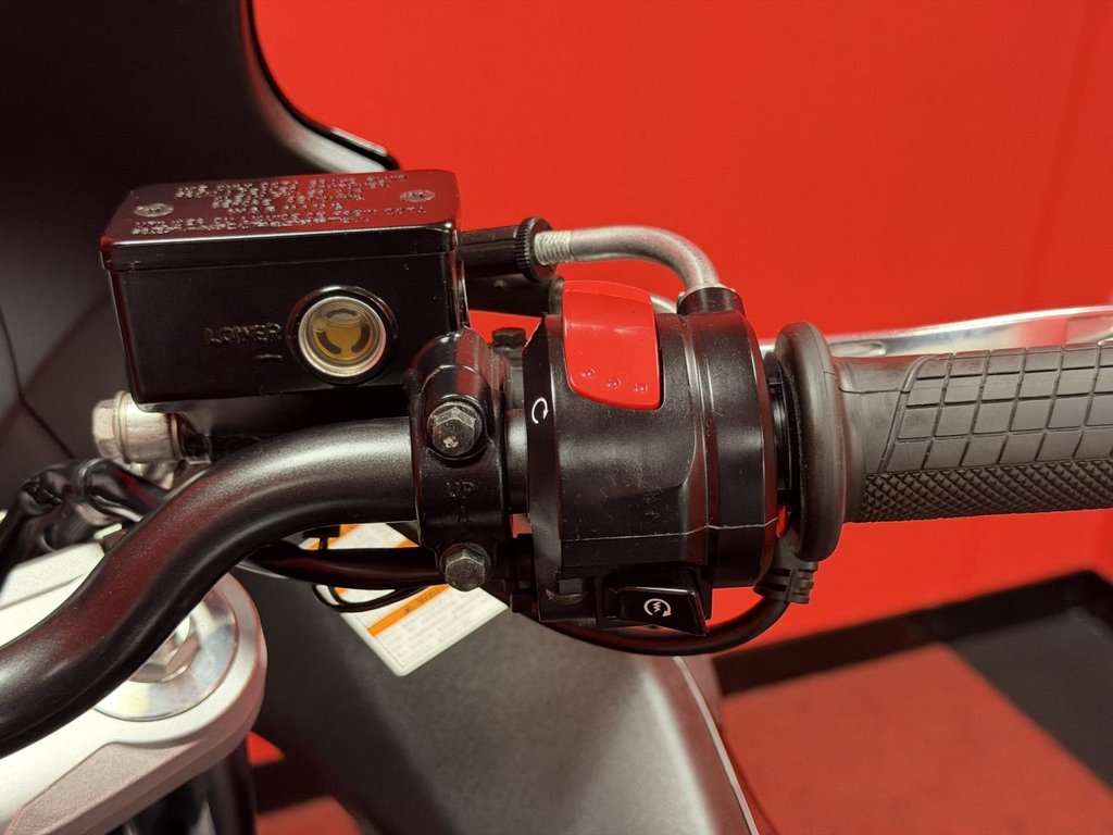 USED 2012 12 SUZUKI GSX650F TRADE BIKES AT TRADE PRICES OXFORD HEATED GRIPS