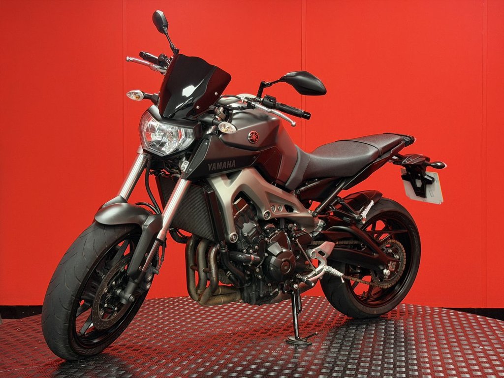 USED 2015 15 YAMAHA MT-09 TRADE BIKES AT TRADE PRICES AKRAPOVIC EXHAUST - 3 KEYS