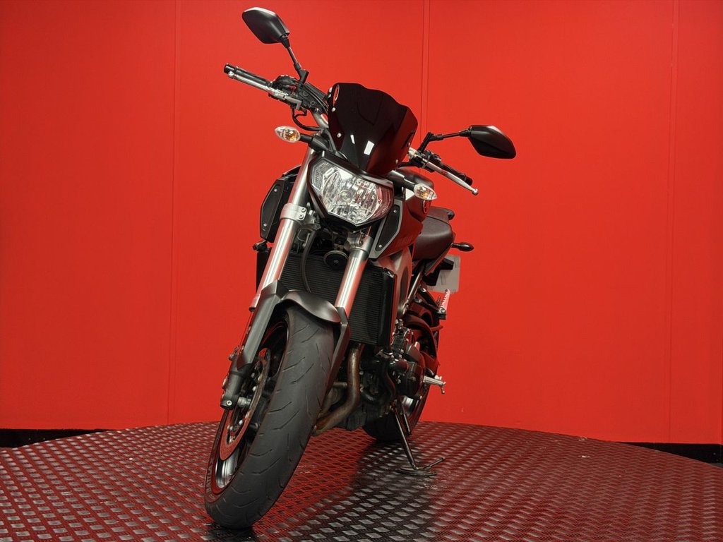 USED 2015 15 YAMAHA MT-09 TRADE BIKES AT TRADE PRICES AKRAPOVIC EXHAUST - 3 KEYS