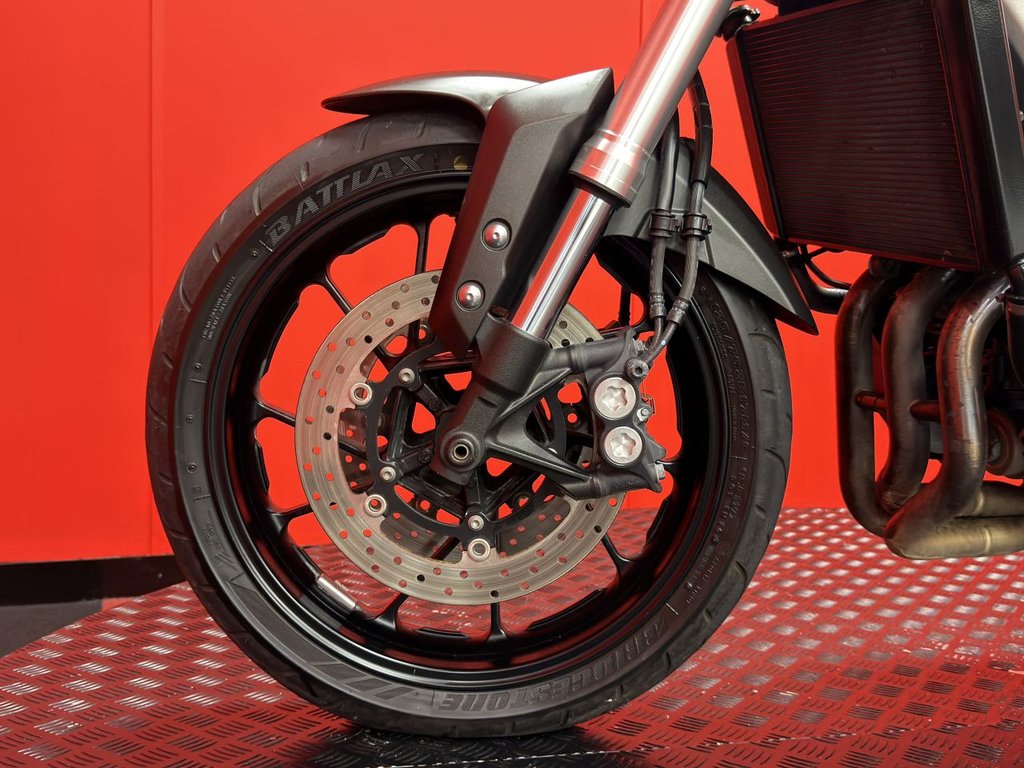 USED 2015 15 YAMAHA MT-09 TRADE BIKES AT TRADE PRICES AKRAPOVIC EXHAUST - 3 KEYS