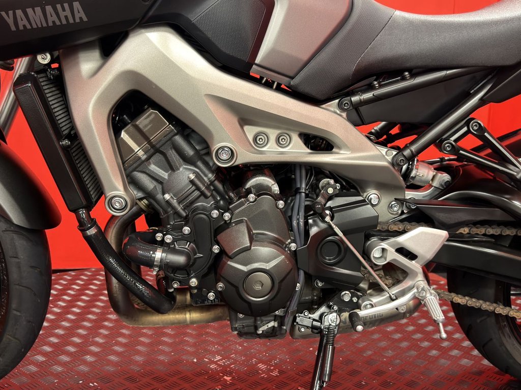 USED 2015 15 YAMAHA MT-09 TRADE BIKES AT TRADE PRICES AKRAPOVIC EXHAUST - 3 KEYS