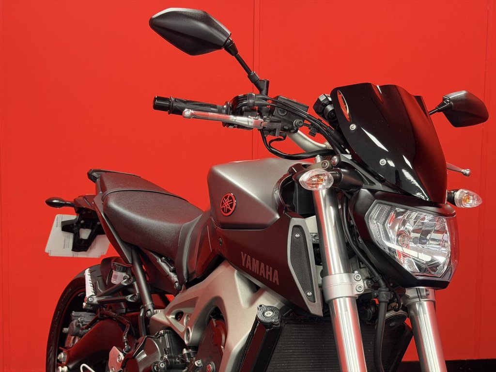 USED 2015 15 YAMAHA MT-09 TRADE BIKES AT TRADE PRICES AKRAPOVIC EXHAUST - 3 KEYS
