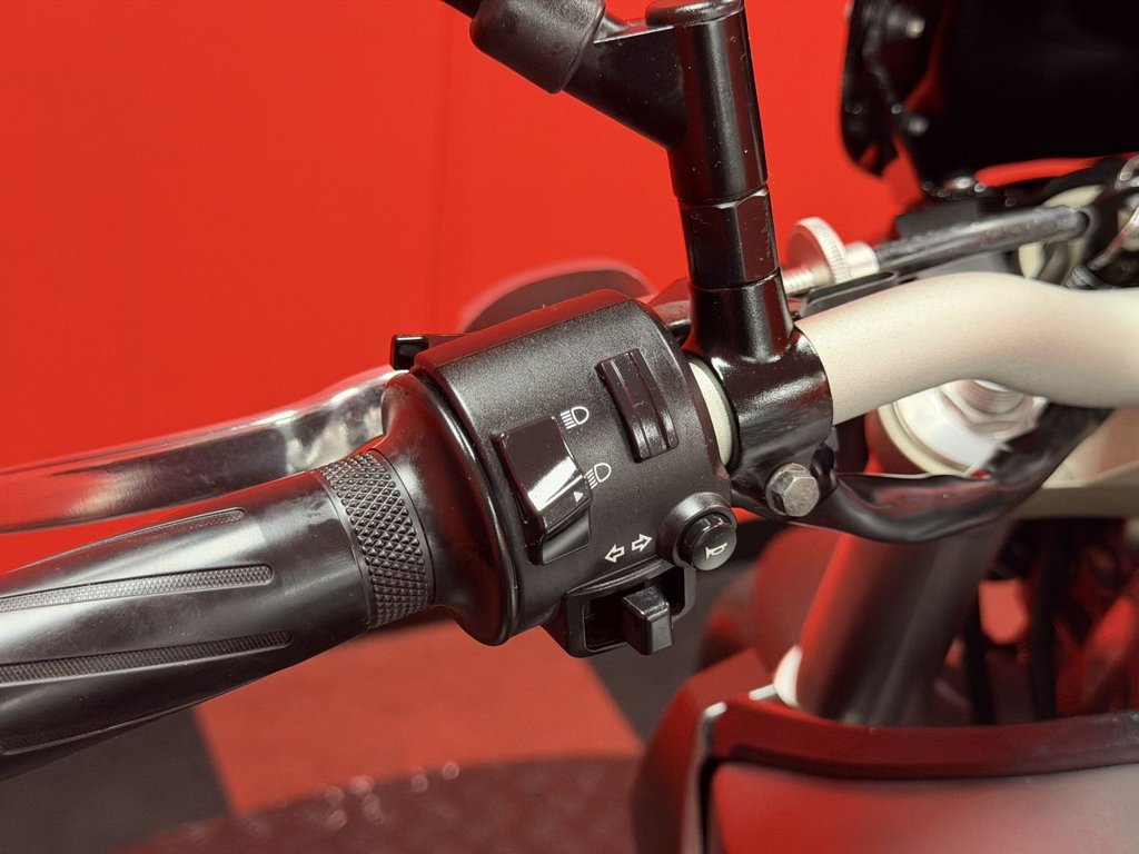 USED 2015 15 YAMAHA MT-09 TRADE BIKES AT TRADE PRICES AKRAPOVIC EXHAUST - 3 KEYS