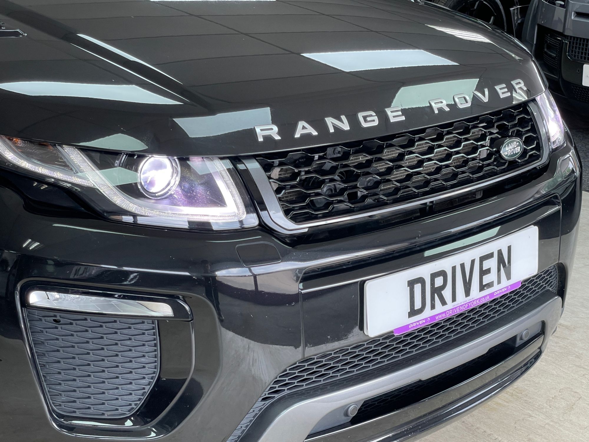 USED 2019 68 LAND ROVER RANGE ROVER EVOQUE COUPE 2.0 TD4 HSE Dynamic Coupe 3dr Diesel Auto 4WD Euro 6 (s/s) (180 ps) 