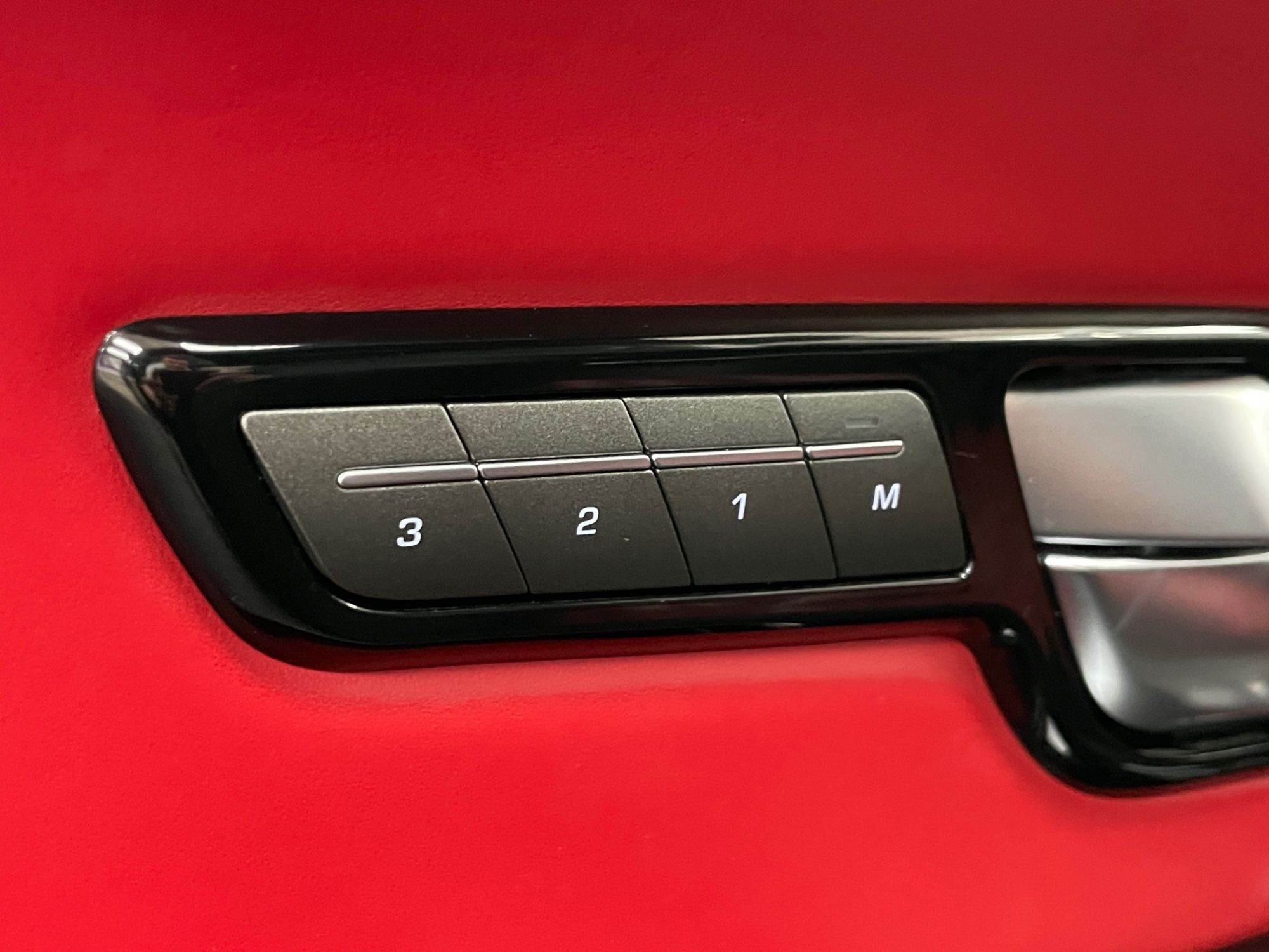 USED 2019 68 LAND ROVER RANGE ROVER EVOQUE COUPE 2.0 TD4 HSE Dynamic Coupe 3dr Diesel Auto 4WD Euro 6 (s/s) (180 ps) 