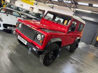 USED 1995 N LAND ROVER DEFENDER 90 2.5 300Tdi 6 Seats 1995 LANDROVER DEFENDER 90 2.5 300TDI - 6 SEATS - FULLY RESTORED - &pound;10K SPEND LANDROVER MAIN DEALER - JUST BEEN SERVICED - STEELIE WHEELS WITH OFFROAD TYRES - CUBBY WITH CUPHOLDERS