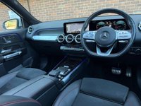 USED 2022 22 MERCEDES-BENZ GLB 1.3 GLB200 AMG Line (Premium Plus 2) SUV 5dr Petrol 7G-DCT Euro 6 (s/s) (163 ps) 