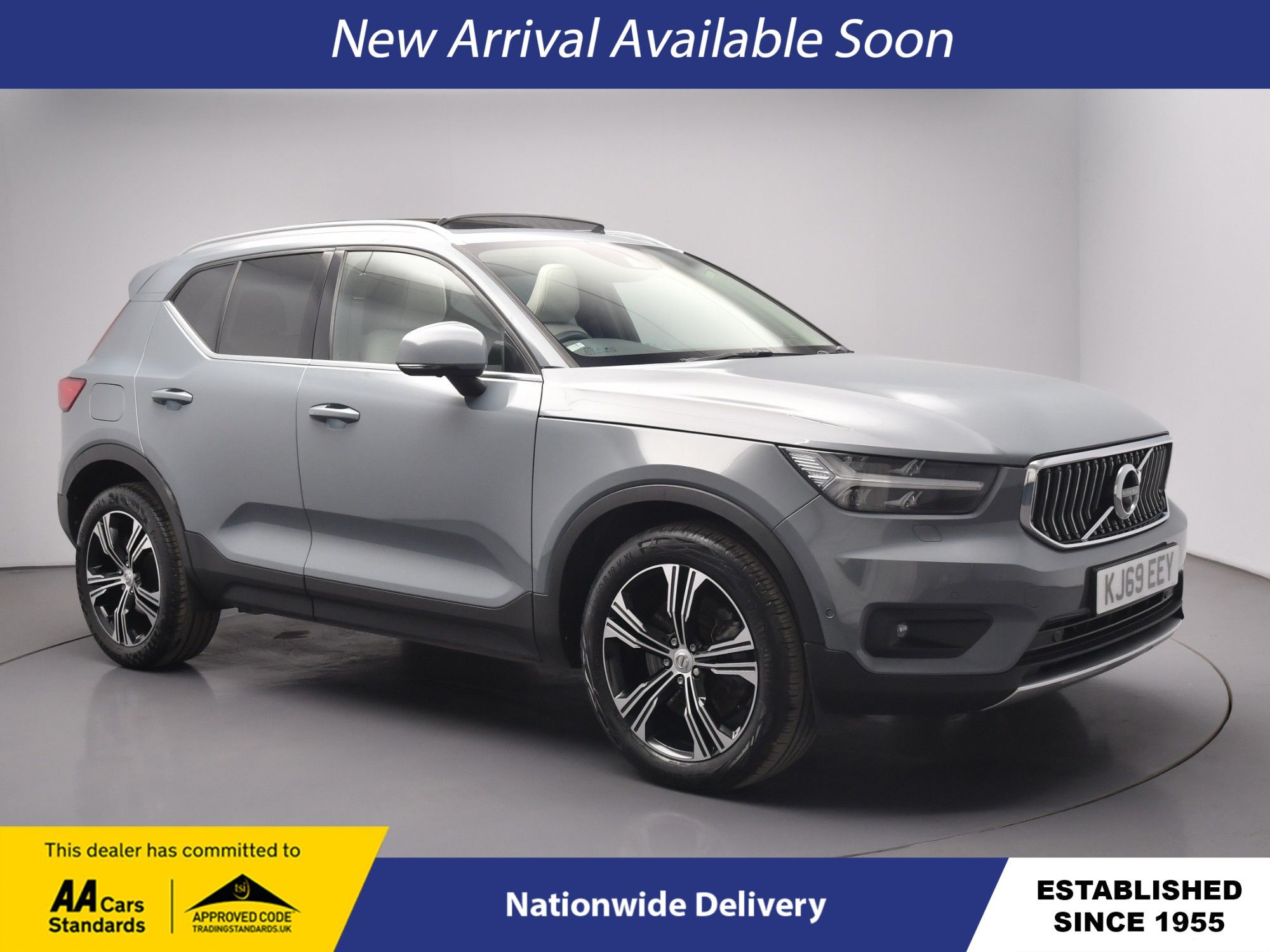 2020 VOLVO XC40