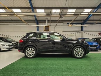 2013 PORSCHE CAYENNE