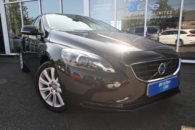 View our VOLVO V40