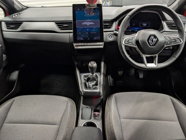 View our RENAULT CAPTUR