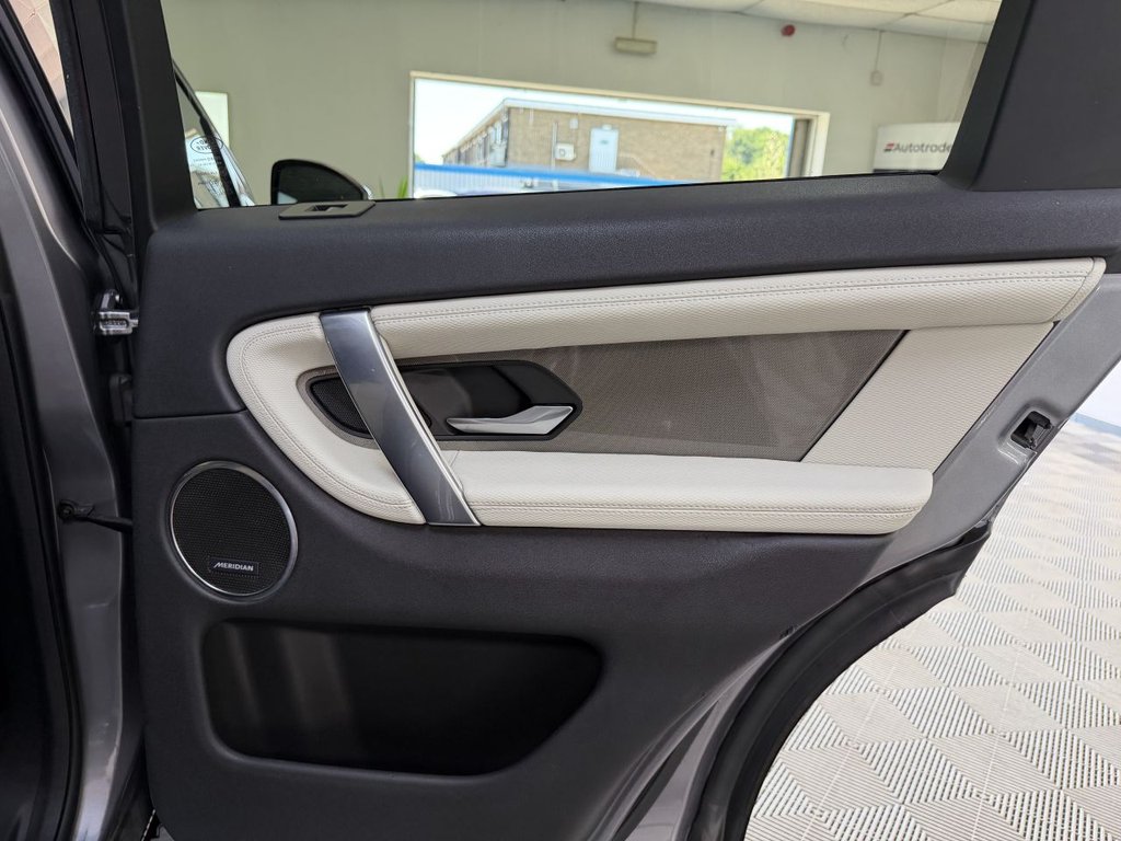 USED 2019 69 LAND ROVER DISCOVERY SPORT 2.0 D150 MHEV R-Dynamic SE SUV 5dr Diesel Auto 4WD Euro 6 (s/s) (150 ps) 