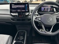 USED 2023 23 VOLKSWAGEN ID.3 Pro Performance 58kWh Family Hatchback 5dr Electric Auto (204 ps) 