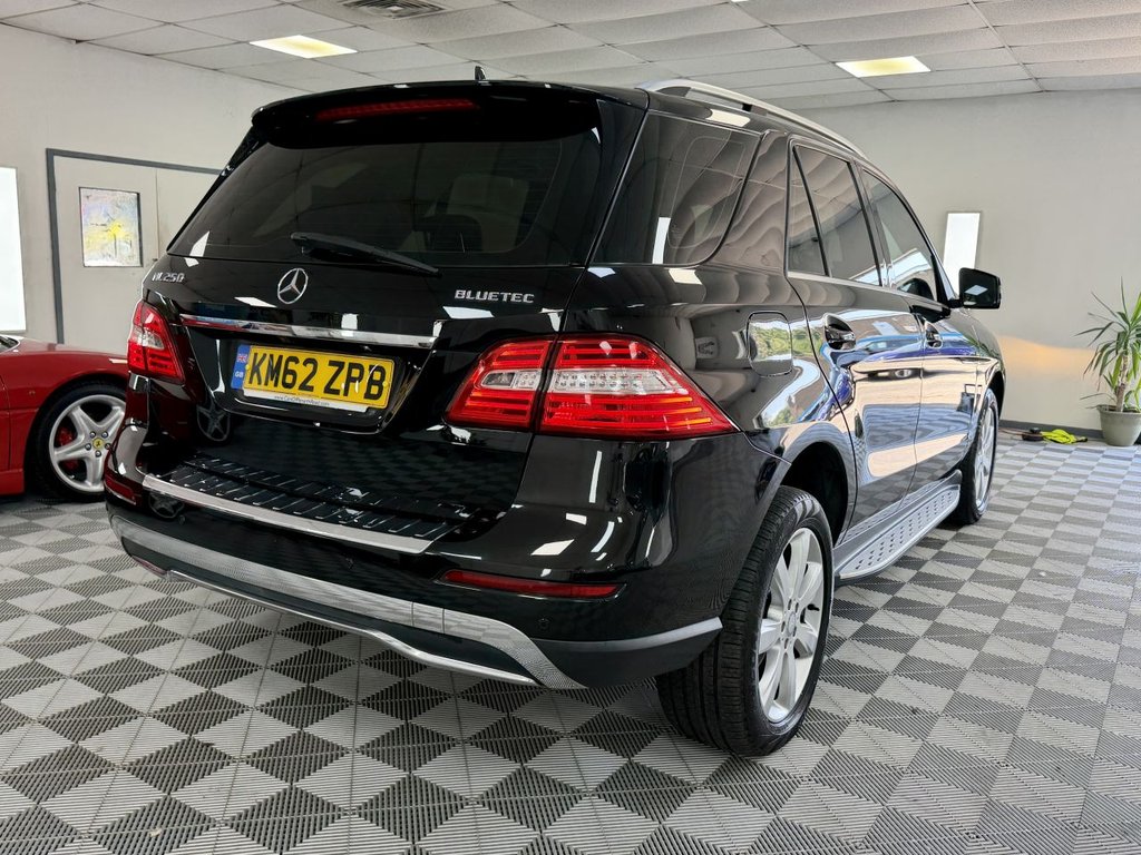 USED 2013 62 MERCEDES-BENZ M CLASS 2.1 ML250 BlueTEC Special Edition SUV 5dr Diesel G-Tronic 4WD Euro 6 (s/s) (204 ps) 