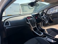 USED 2011 61 VAUXHALL ASTRA GTC 1.4T SRi Coupe 3dr Petrol Manual Euro 5 (s/s) (140 ps) Only 34000 miles full dealer history