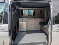 USED 2017 Y VOLKSWAGEN TRANSPORTER 2.0 TDI T28 BlueMotion Tech Highline Camper Van 5dr Diesel Manual FWD SWB Euro 6 (s/s) (102 ps) Stunning+Ice Cold Aircon