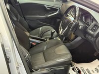USED 2015 65 VOLVO V40 2.0 D2 SE Nav Hatchback 5dr Diesel Manual Euro 6 (s/s) (120 ps) 