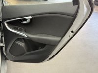 USED 2015 65 VOLVO V40 2.0 D2 SE Nav Hatchback 5dr Diesel Manual Euro 6 (s/s) (120 ps) 