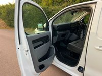 USED 2020 70 VAUXHALL VIVARO 1.5 Turbo D 2700 Sportive Panel Van 5dr Diesel Manual L1 H1 Euro 6 (s/s) (100 ps) 