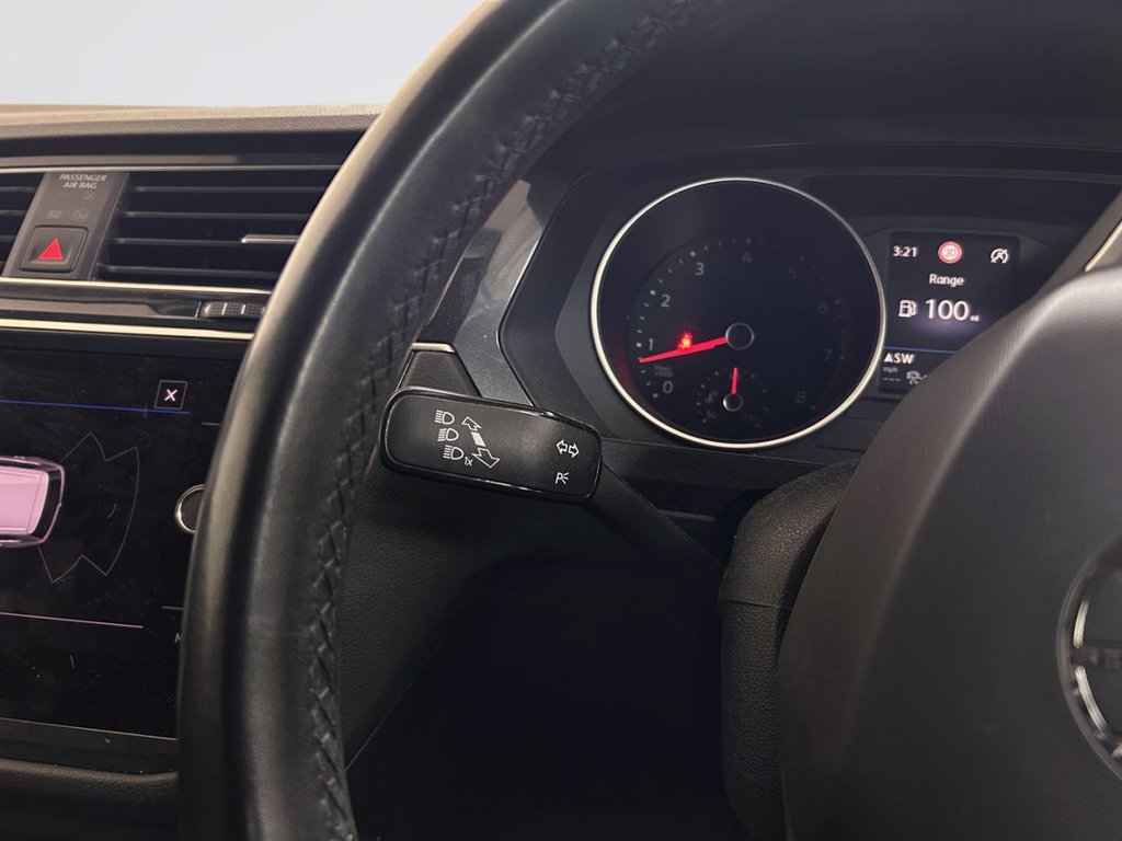 2022 Volkswagen Tiguan — image 12