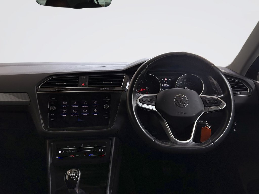 2022 Volkswagen Tiguan — image 7