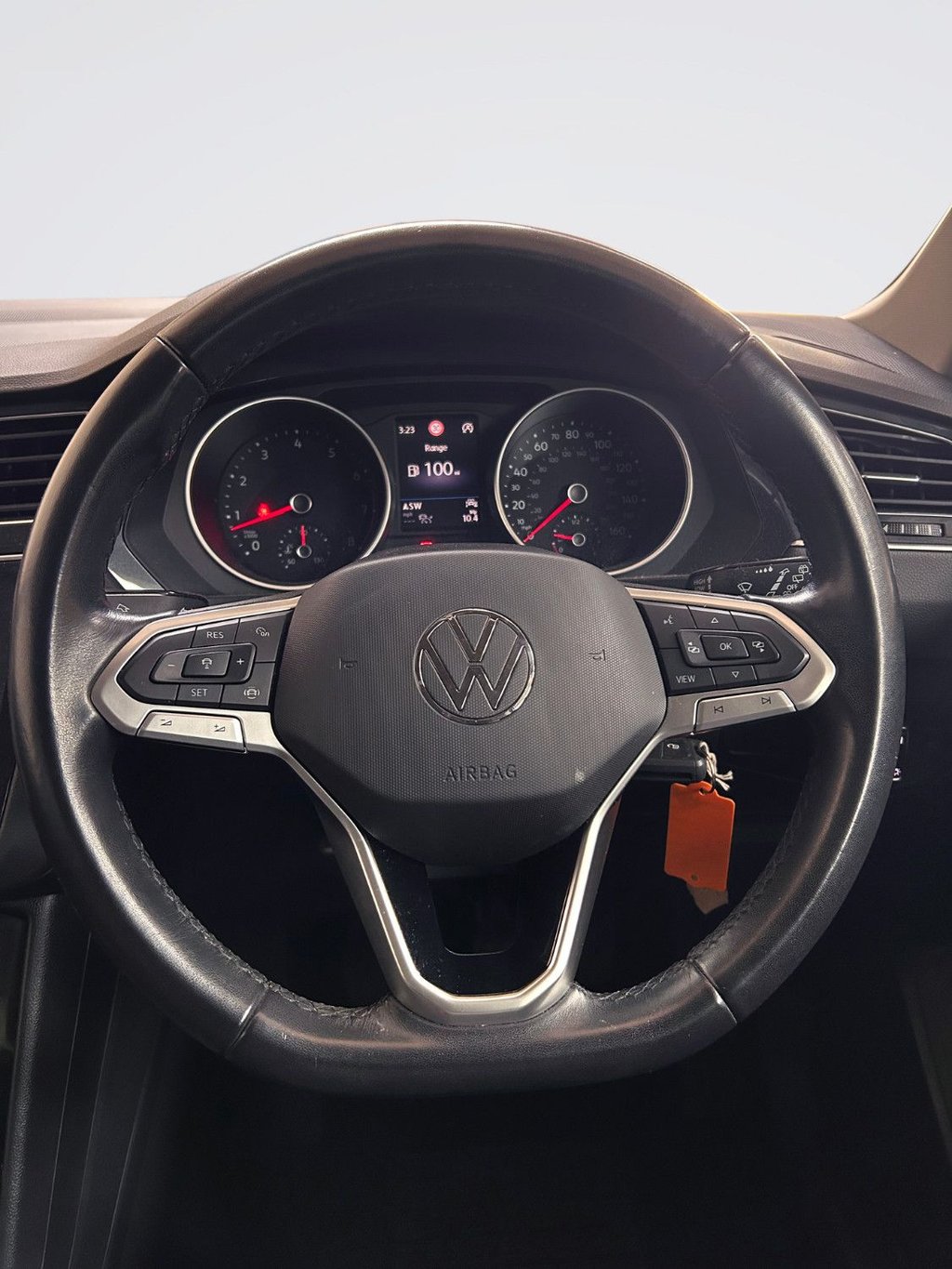 2022 Volkswagen Tiguan — image 8