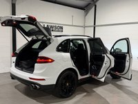 USED 2017 67 PORSCHE CAYENNE 3.0 V6 E-Hybrid S Platinum Edition SUV 5dr Petrol Plug-in Hybrid TiptronicS 4WD Euro 6 (s/s) (416 ps) 