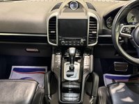 USED 2017 67 PORSCHE CAYENNE 3.0 V6 E-Hybrid S Platinum Edition SUV 5dr Petrol Plug-in Hybrid TiptronicS 4WD Euro 6 (s/s) (416 ps) 