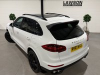 USED 2017 67 PORSCHE CAYENNE 3.0 V6 E-Hybrid S Platinum Edition SUV 5dr Petrol Plug-in Hybrid TiptronicS 4WD Euro 6 (s/s) (416 ps) 