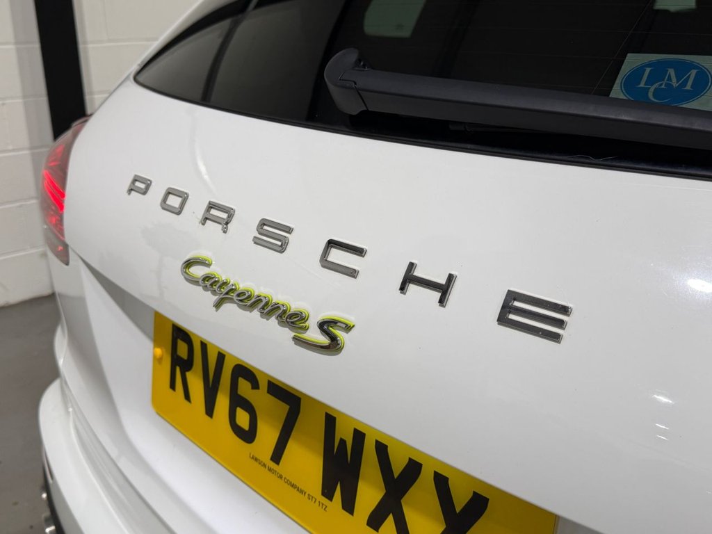 USED 2017 67 PORSCHE CAYENNE 3.0 V6 E-Hybrid S Platinum Edition SUV 5dr Petrol Plug-in Hybrid TiptronicS 4WD Euro 6 (s/s) (416 ps) 