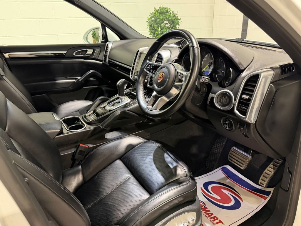 USED 2017 67 PORSCHE CAYENNE 3.0 V6 E-Hybrid S Platinum Edition SUV 5dr Petrol Plug-in Hybrid TiptronicS 4WD Euro 6 (s/s) (416 ps) 