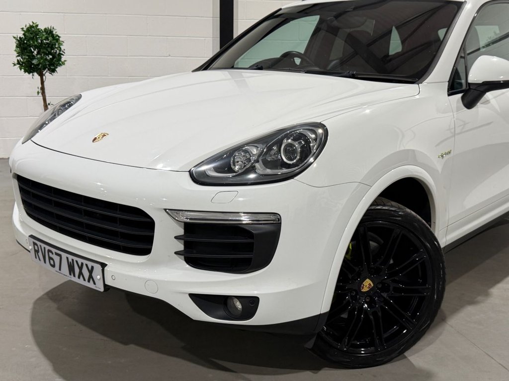 USED 2017 67 PORSCHE CAYENNE 3.0 V6 E-Hybrid S Platinum Edition SUV 5dr Petrol Plug-in Hybrid TiptronicS 4WD Euro 6 (s/s) (416 ps) 