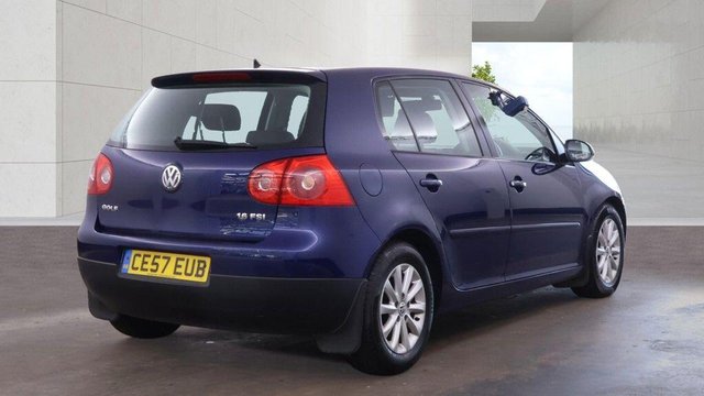 View our VOLKSWAGEN GOLF