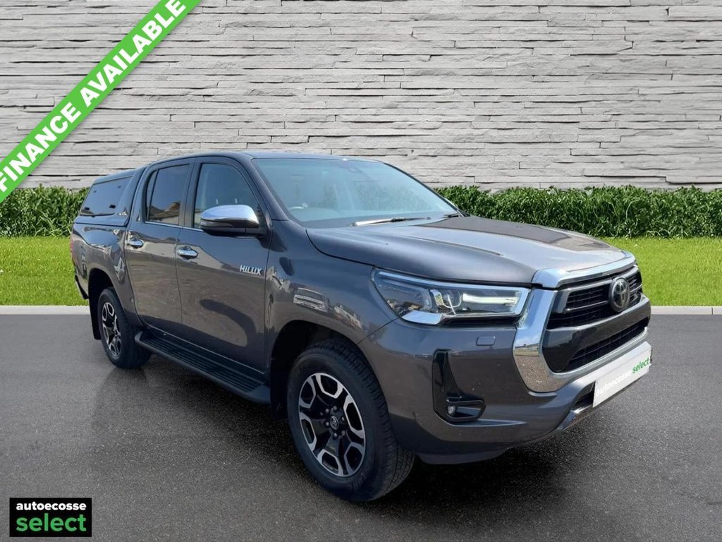 2023 TOYOTA HILUX