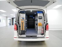 USED 2022 72 VOLKSWAGEN TRANSPORTER T28 2.0 TDI 150 BMT SWB HIGHLINE DSG AUTOMATIC ( RACKING ) 1 OWNER | DSG AUTO | 150 BHP | TAILGATE