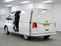 USED 2022 72 VOLKSWAGEN TRANSPORTER T28 2.0 TDI 150 BMT SWB HIGHLINE DSG AUTOMATIC ( RACKING ) 1 OWNER | DSG AUTO | 150 BHP | TAILGATE