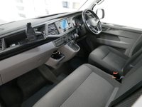 USED 2022 72 VOLKSWAGEN TRANSPORTER T28 2.0 TDI 150 BMT SWB HIGHLINE DSG AUTOMATIC ( RACKING ) 1 OWNER | DSG AUTO | 150 BHP | TAILGATE