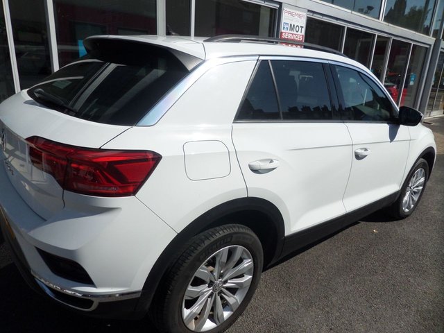 View our VOLKSWAGEN T-ROC