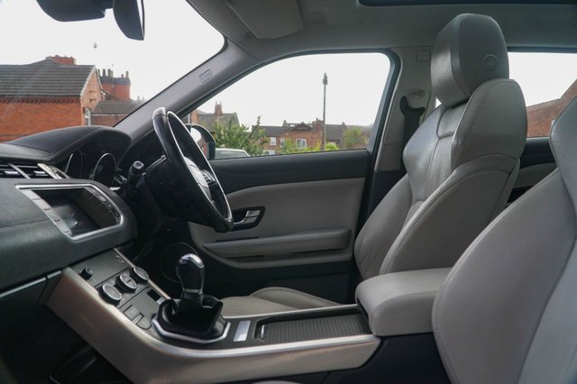 View our LAND ROVER RANGE ROVER EVOQUE