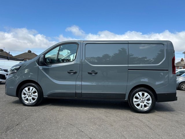 View our NISSAN PRIMASTAR