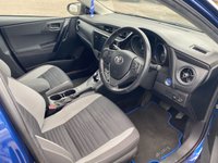 USED 2016 66 TOYOTA AURIS 1.8 VVT-h Icon Hatchback 5dr Petrol Hybrid CVT Euro 6 (s/s) (136 ps) Nice Hybrid Car